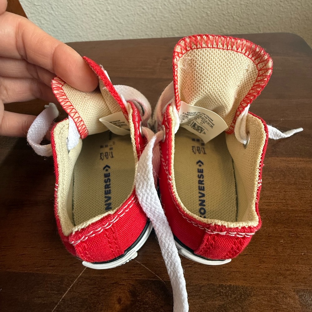 Bundle of Converse Kids Low-Top Sneakers in Red and White - Picture 13 of 15